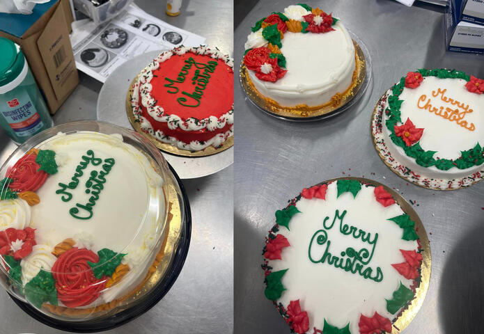 Christmas display cakes