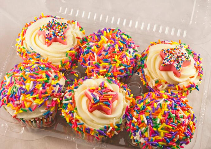 White chocolate topped cupcakes