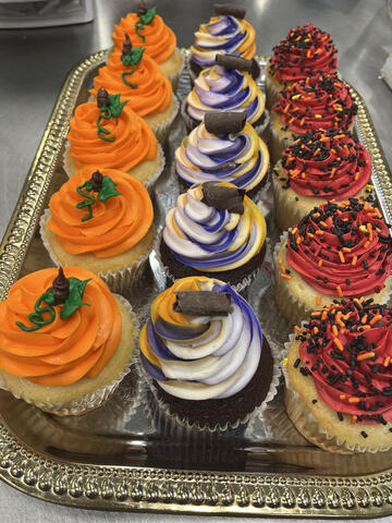 Halloween cupcake display
