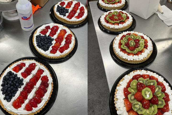 Holiday fruit tarts