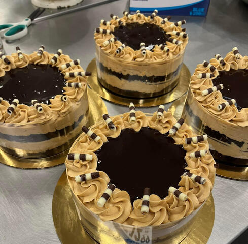 Peanut butter torte
