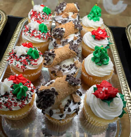 Christmas display cupcakes