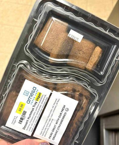 Vegan graham crackers with chocolate dessert hummus