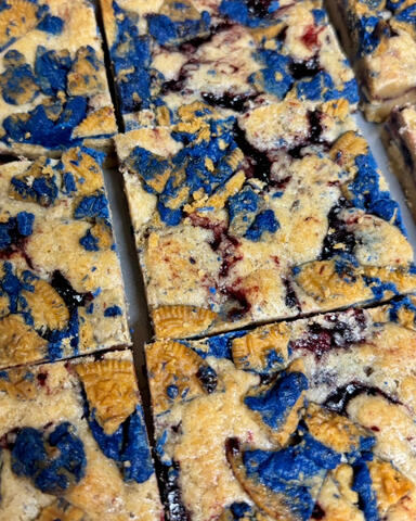 Blueberry pie Oreo Blondies